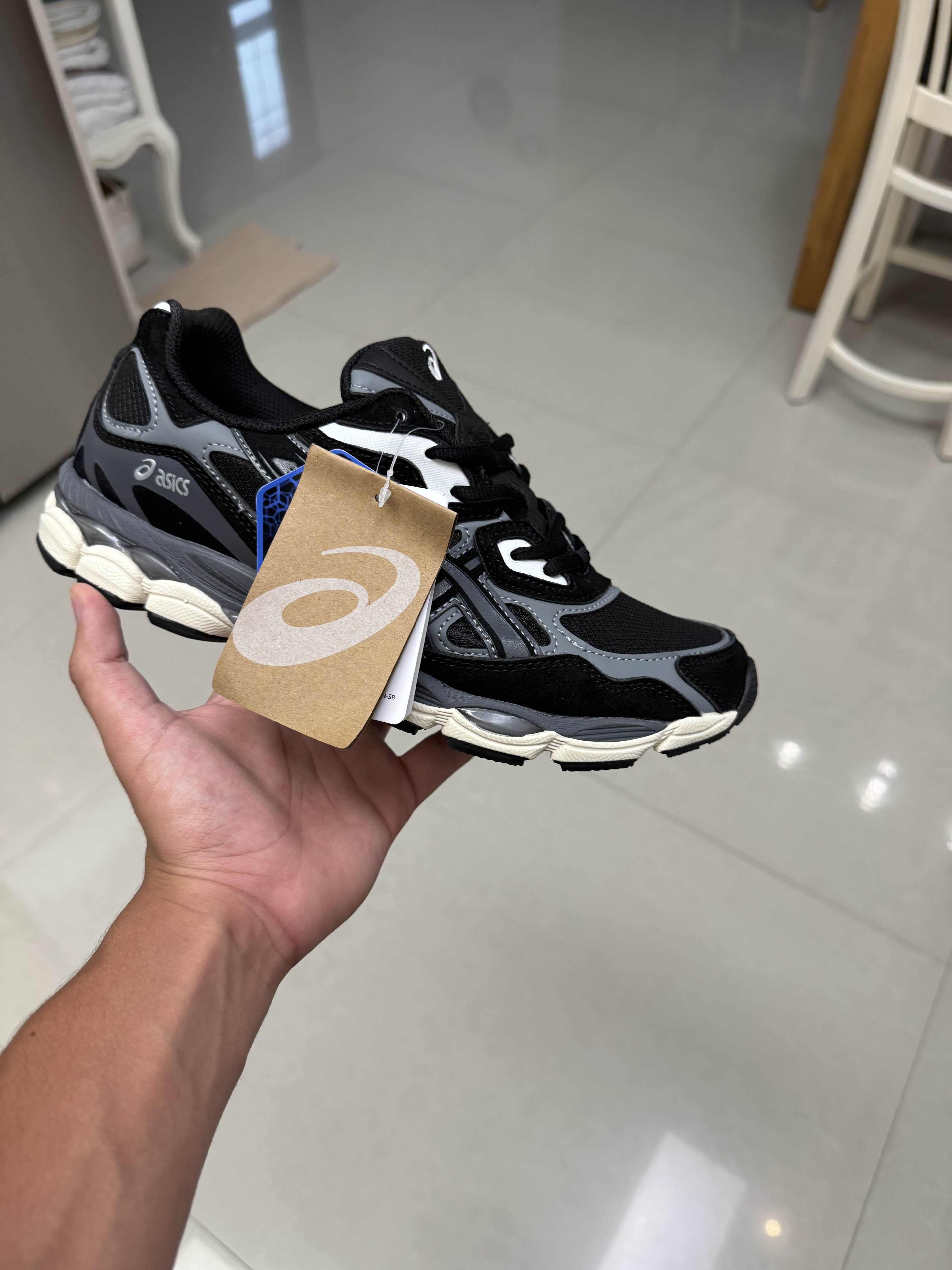 Asics Gel NYC " White Smoke Grey "