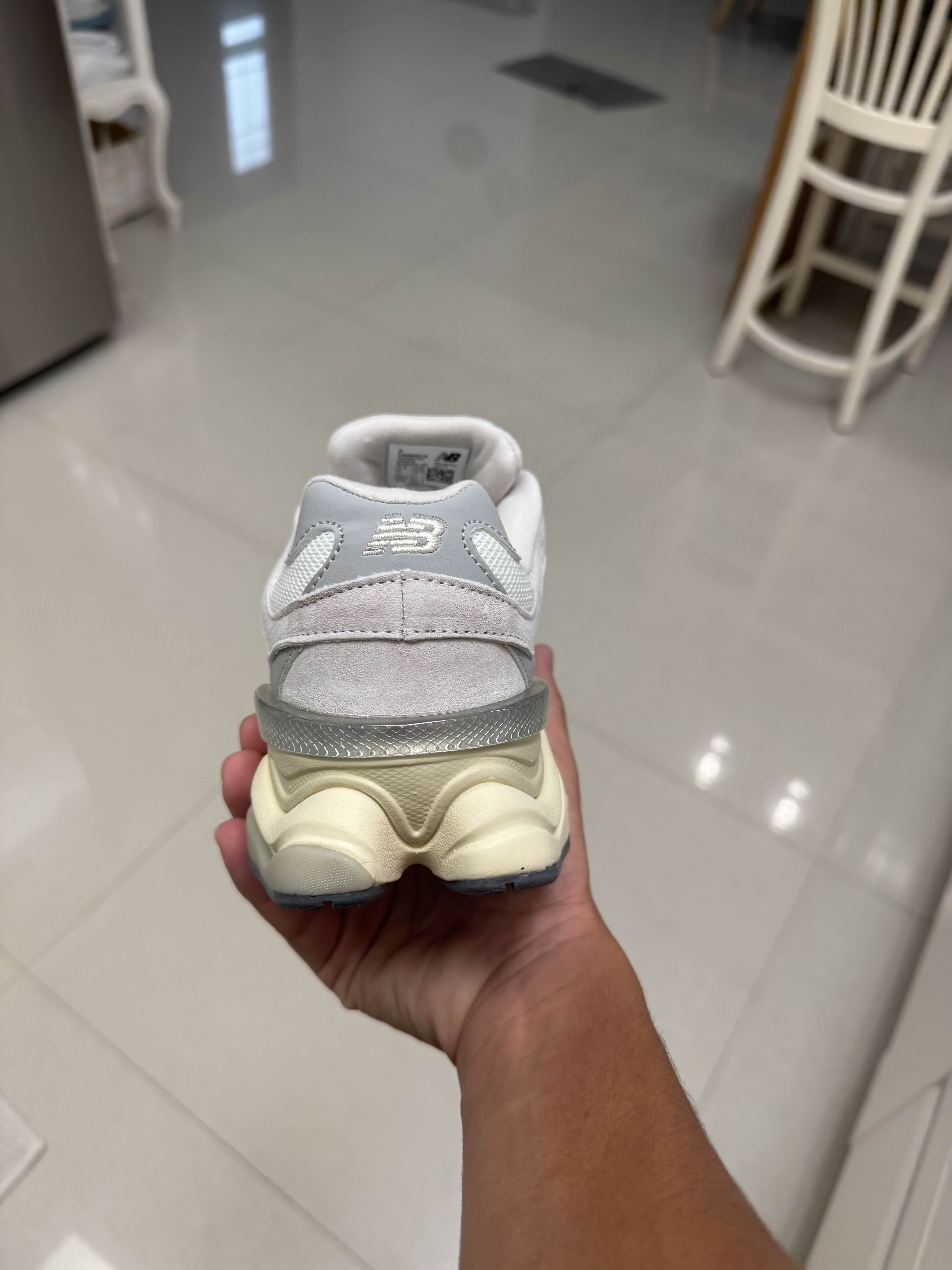 New Balance 9060 grey & white